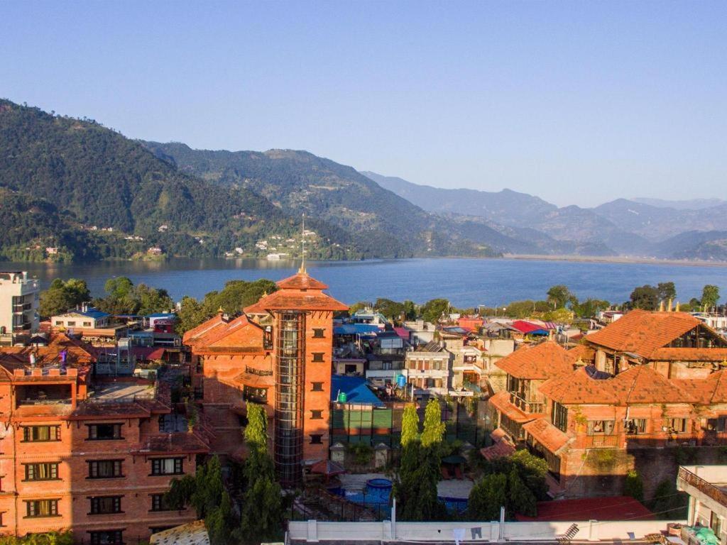 Heritage Hotel Suites And Spa Pokhara Exteriör bild