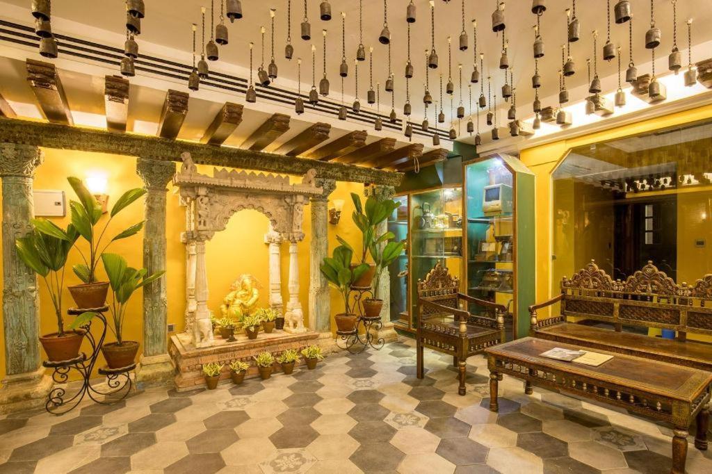Heritage Hotel Suites And Spa Pokhara Exteriör bild