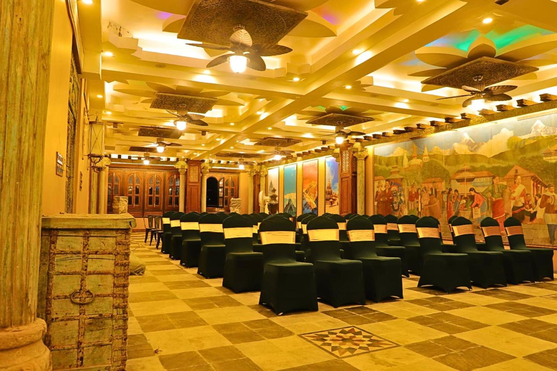Heritage Hotel Suites And Spa Pokhara Exteriör bild