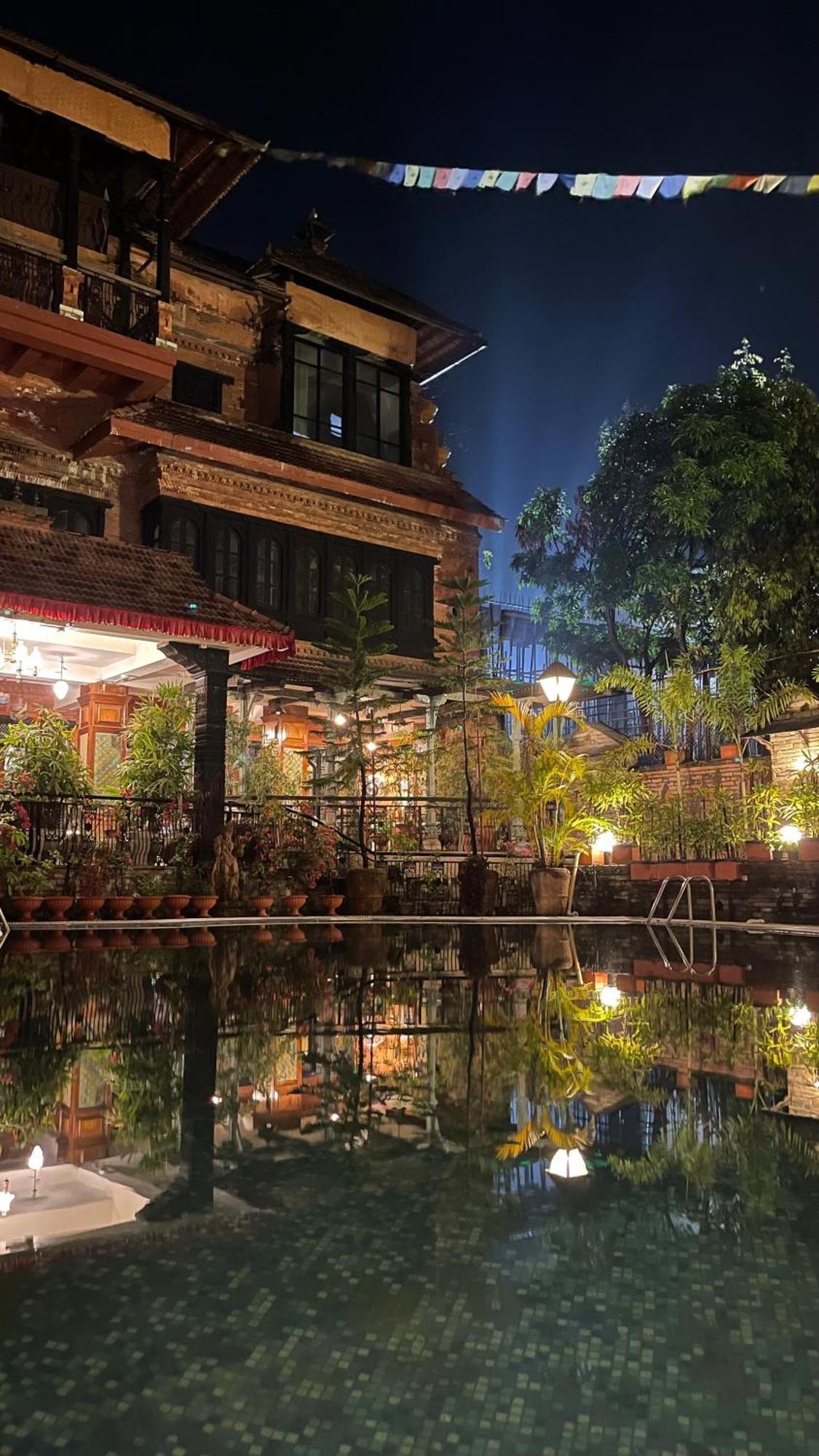 Heritage Hotel Suites And Spa Pokhara Exteriör bild