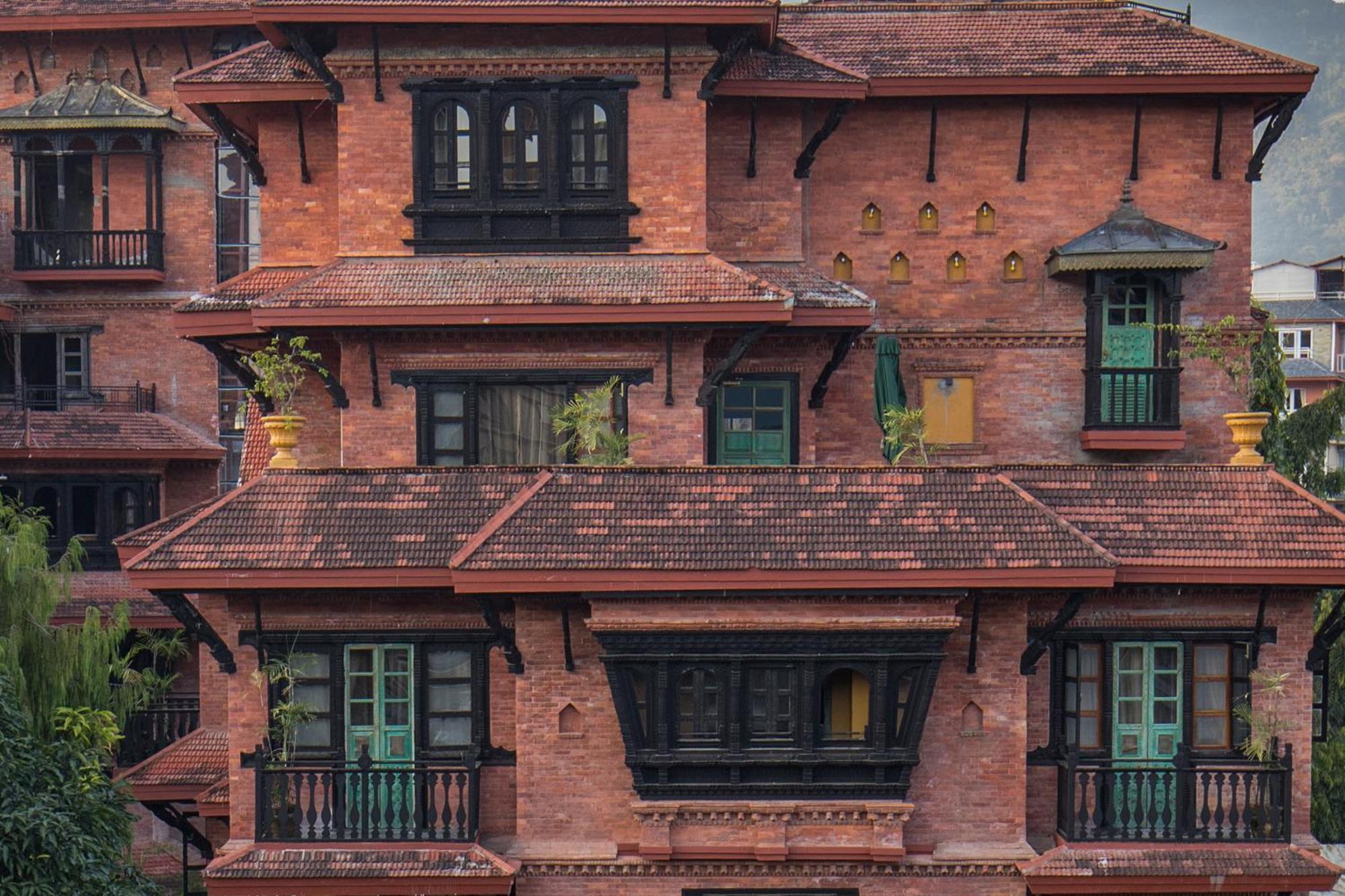 Heritage Hotel Suites And Spa Pokhara Exteriör bild